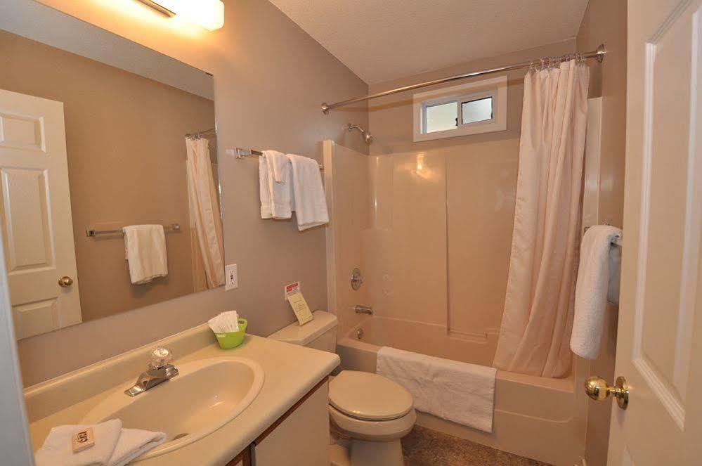 Seclusion Bay Resort West Kelowna Exterior photo